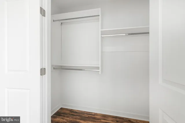 a view of entryway with a window