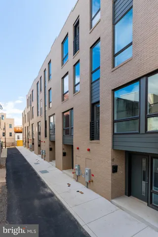 $630,000 | 815 Perkiomen Street, Unit 17, Philadelphia, PA 19130