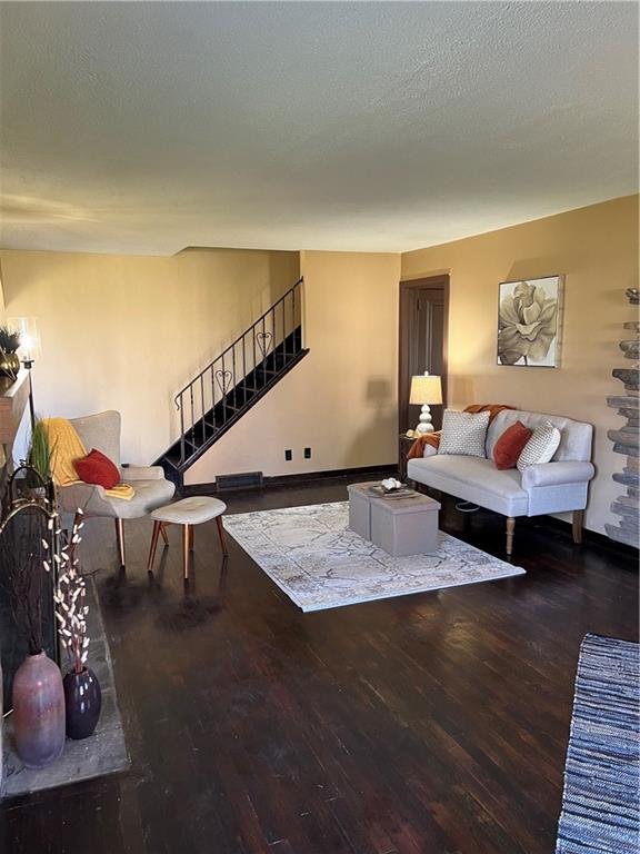 88 Duff Road Pittsburgh, PA 15235 - Photo 7 of 20 Gallery Image 7