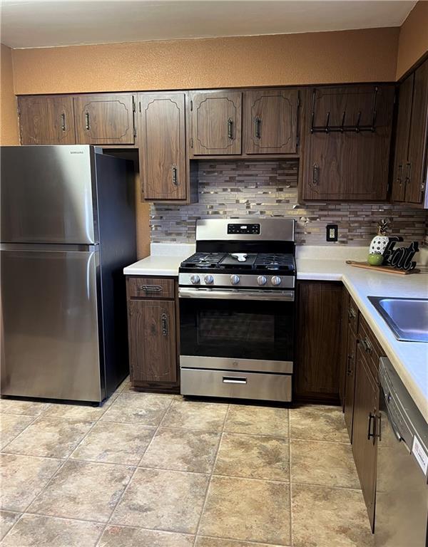 88 Duff Road Pittsburgh, PA 15235 - Photo 10 of 20 Gallery Image 10