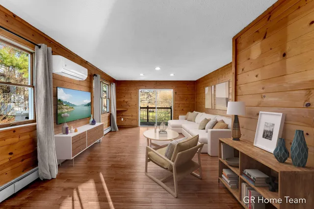 $265,000 | 7649 Main Street, Newaygo, MI 49337