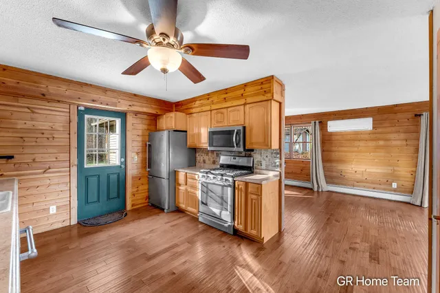 $265,000 | 7649 Main Street, Newaygo, MI 49337