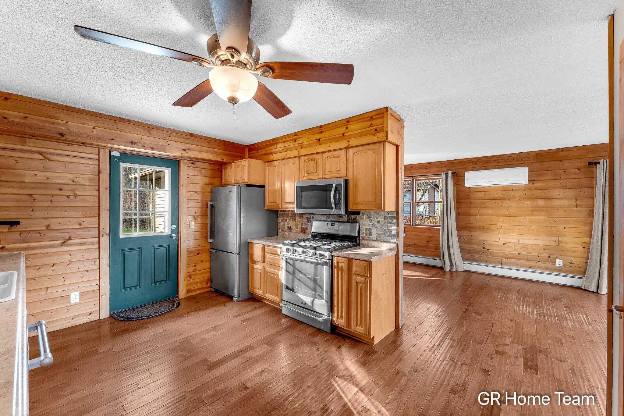 7649 Main Street Newaygo, MI 49337 - Photo 10 of 56 Kitchen