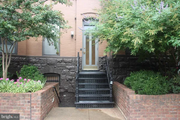 $4,250 | 2307 Pennsylvania Avenue Northwest, Unit 104, Washington, DC 20037