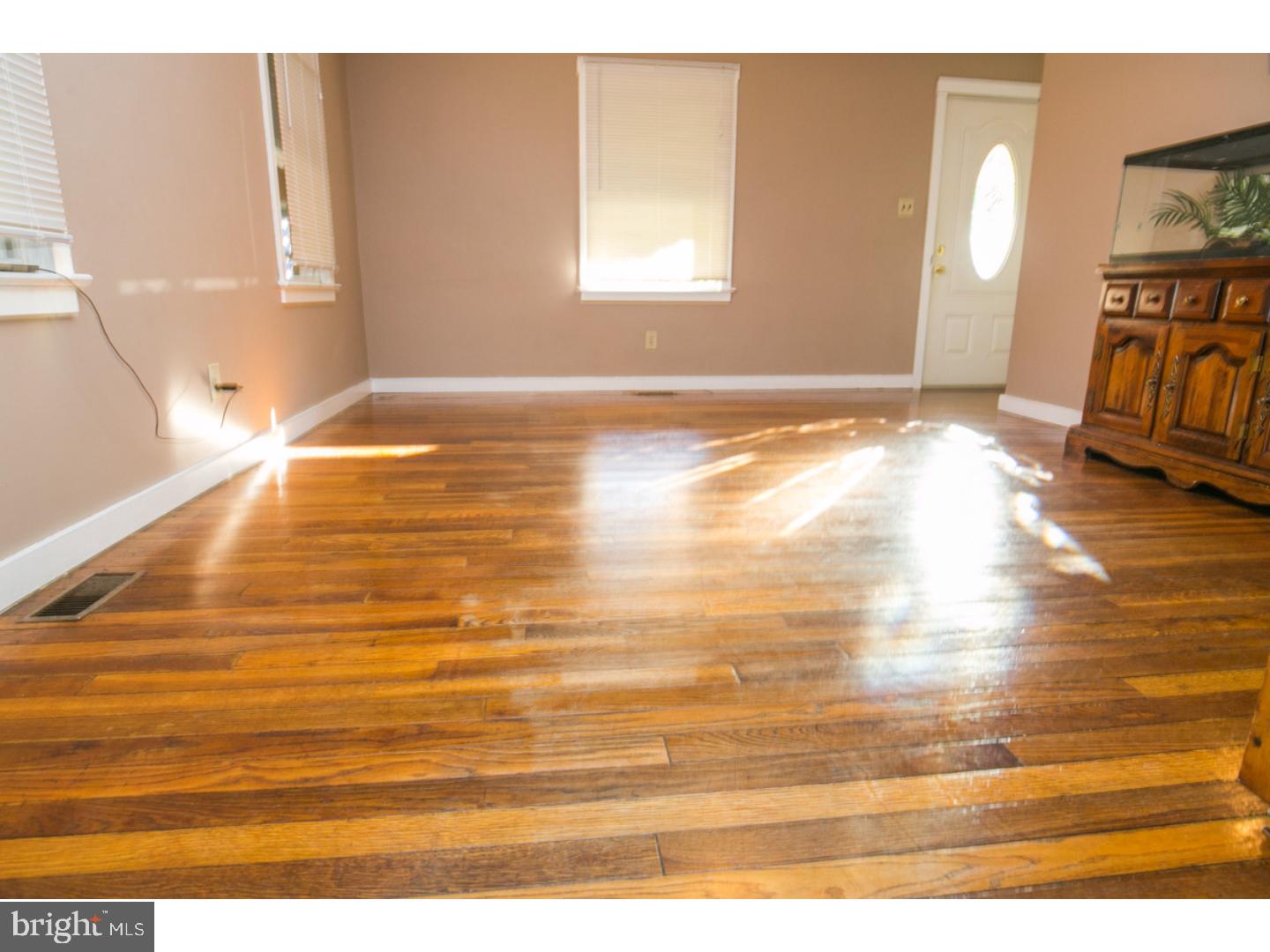 366 Raritan Avenue Atco, NJ 08004 - Photo 3 of 23 Gallery Image 3