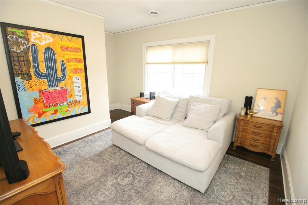 1383 Bishop Road Grosse Pointe, MI 48230 - Photo 37 of 51 Gallery Image 37