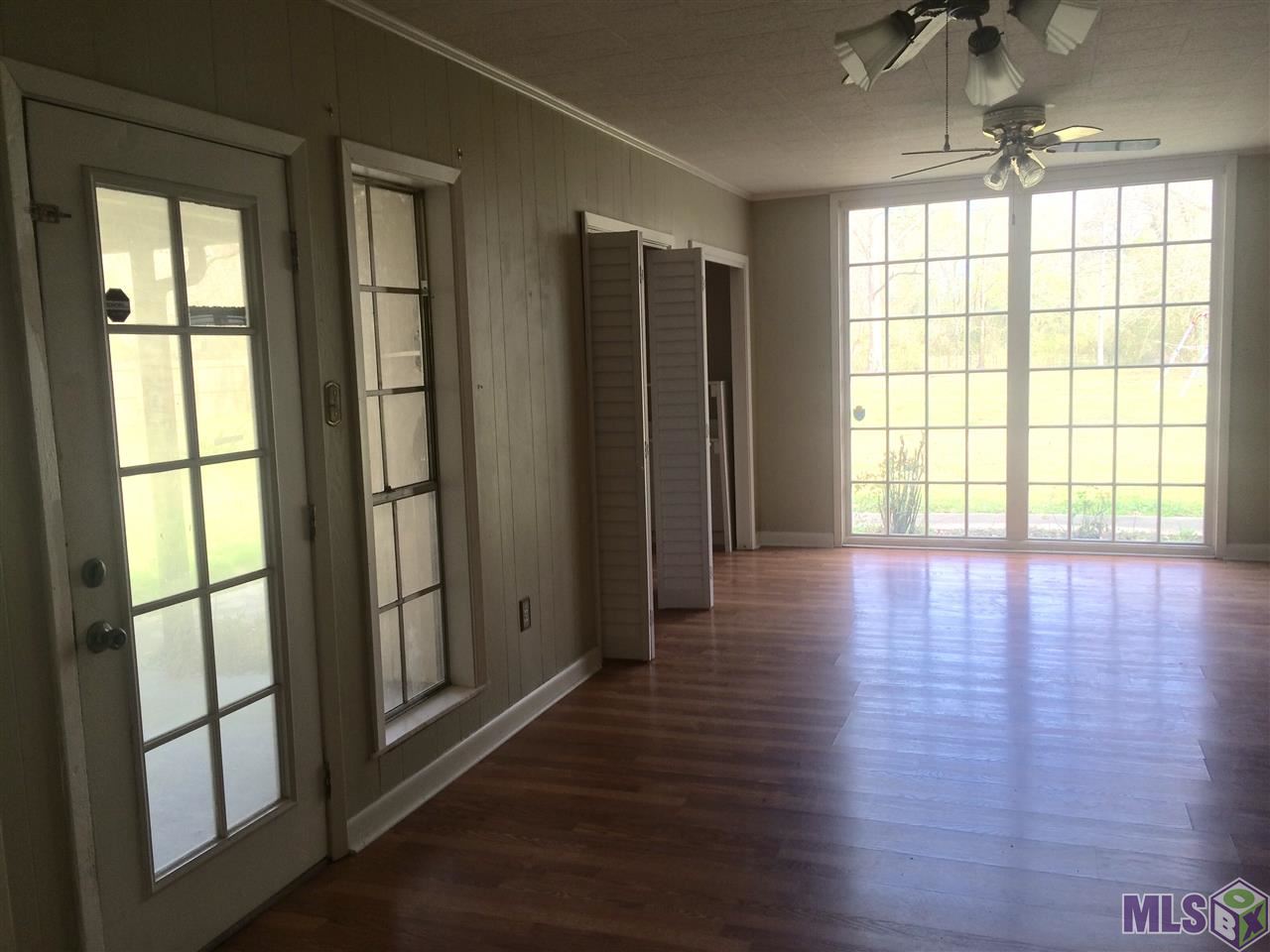 9743 Cal Road Baton Rouge, LA 70809 - Photo 4 of 11