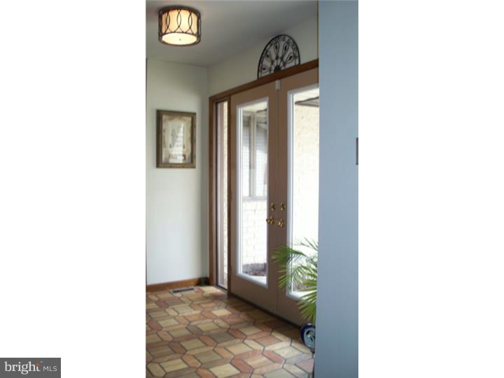 6650 Ridge Road Zionsville, PA 18092 - Photo 4 of 25 Foyer