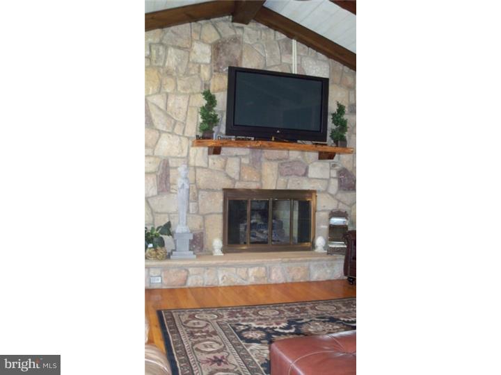 6650 Ridge Road Zionsville, PA 18092 - Photo 6 of 25 Gallery Image 6