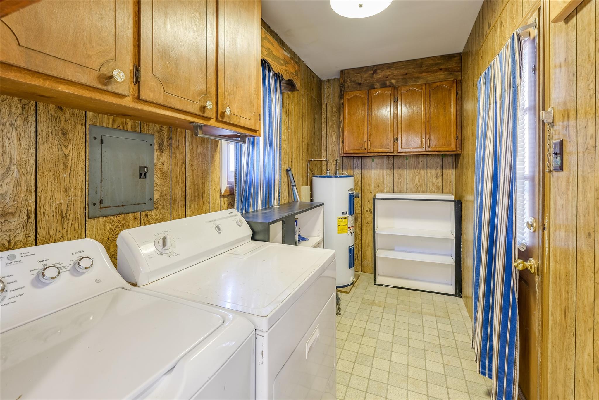 200 Johnson Dairy Road Rockwell, NC 28138 - Photo 10 of 36 a view of washer and dryer with kitchen view