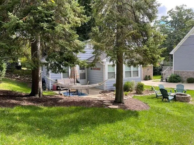 $4,000 | 3 Geneva Lane, Fontana, WI 53125