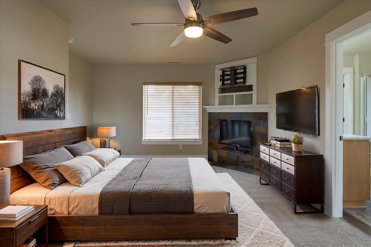 20370 Murphy Road Bend, OR 97702 - Photo 15 of 33 The Primary Suite, large enough accommodate your King Bed