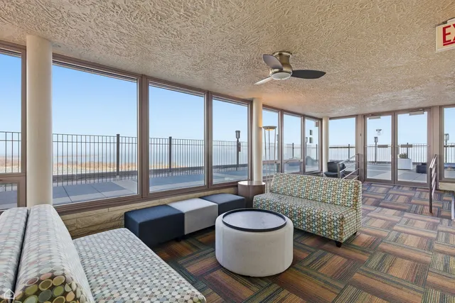 $349,900 | 2970 North Lake Shore Drive, Unit 4B, Chicago, IL 60657