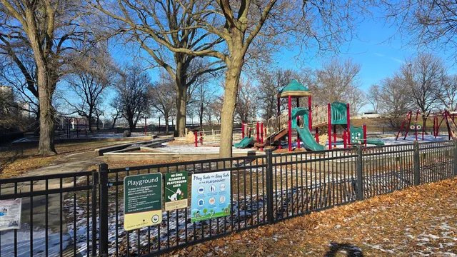 $349,900 | 2970 North Lake Shore Drive, Unit 4B, Chicago, IL 60657