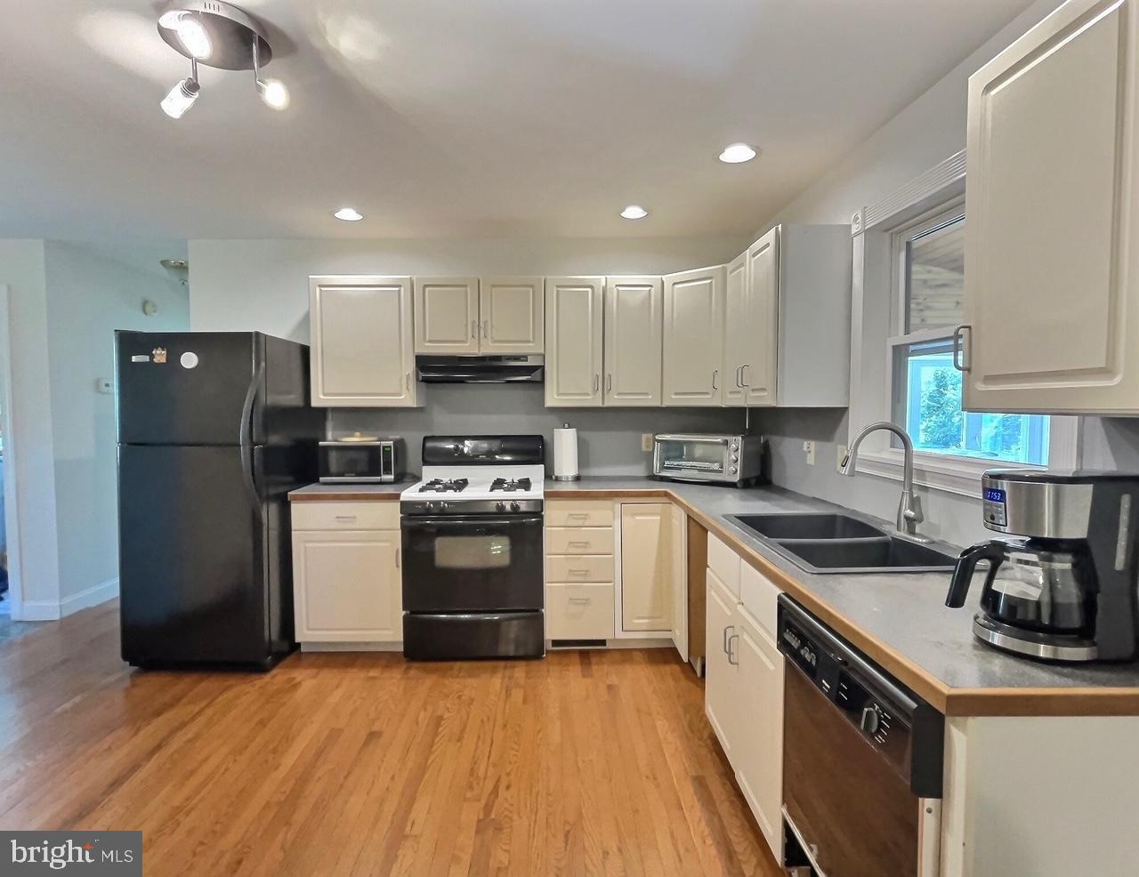 3394 Blue Ball Road Elkton, MD 21921 - Photo 5 of 21 Large Kitchen, Hardwood Flooring
