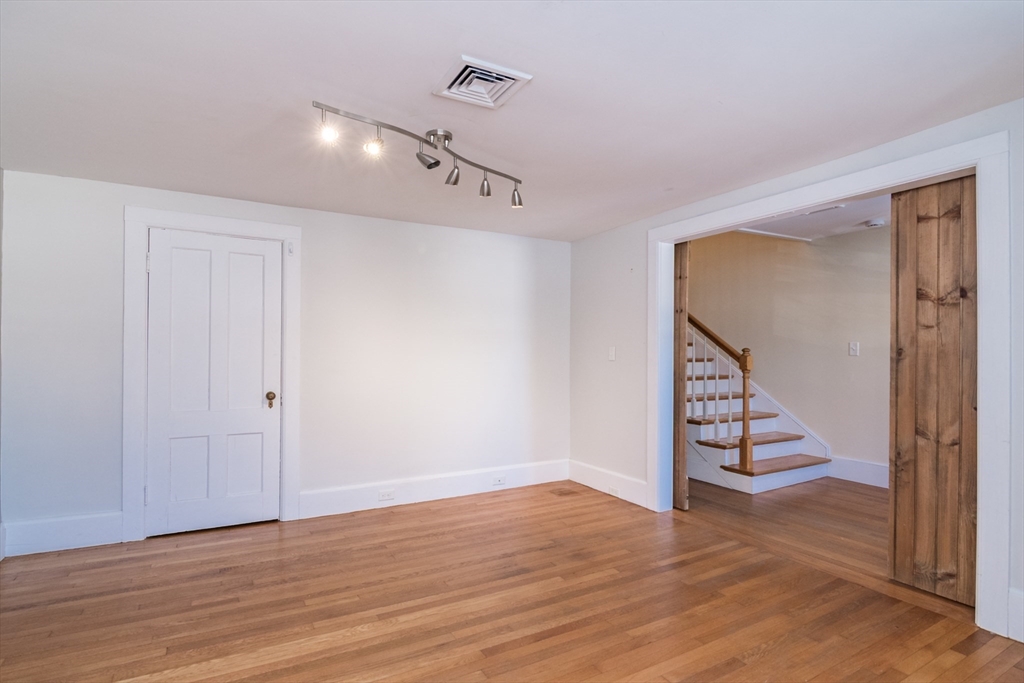 21 Lyman Road, Unit B Northampton, MA 01060 - Photo 10 of 24