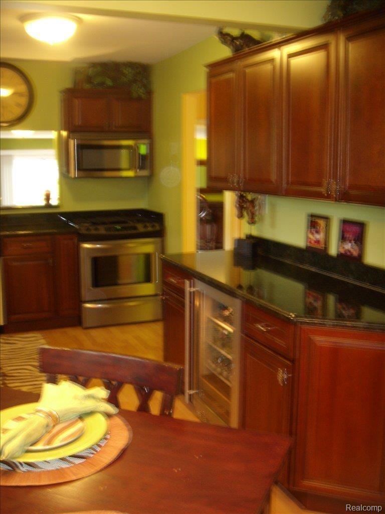 6095 Carroll Lk Road Commerce Township, MI 48382 - Photo 5 of 8 6095CarrollLakeRd010