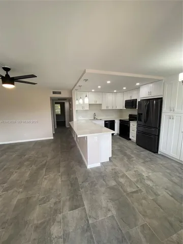 $1,900 | 2022 Newcastle B, Unit 2022, Boca Raton, FL 33434