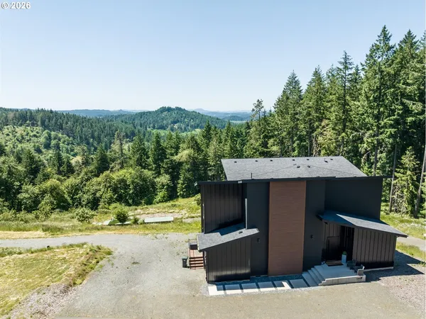 $1,100,000 | 85168 Strayer Place, Eugene, OR 97405