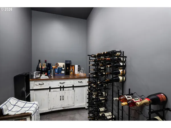 $1,100,000 | 85168 Strayer Place, Eugene, OR 97405