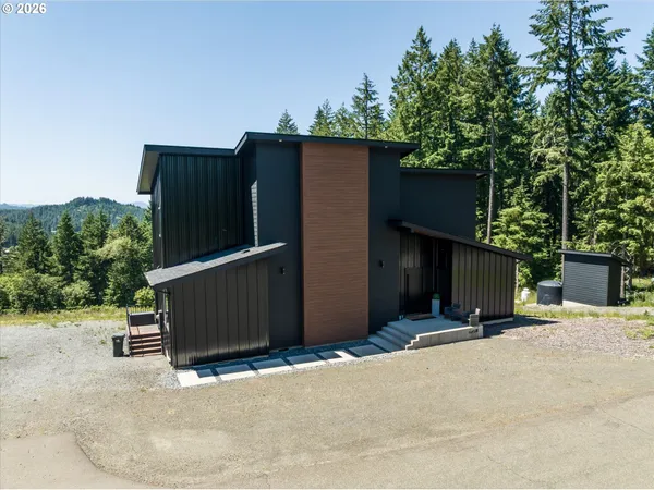 $1,100,000 | 85168 Strayer Place, Eugene, OR 97405