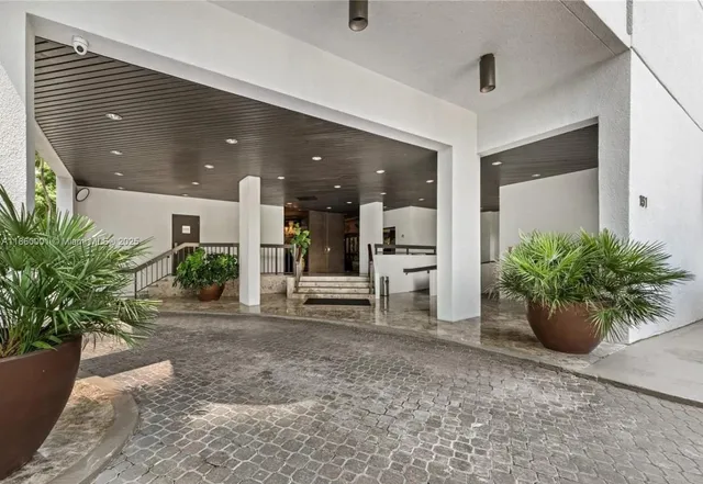 a view of a entryway of house and front view