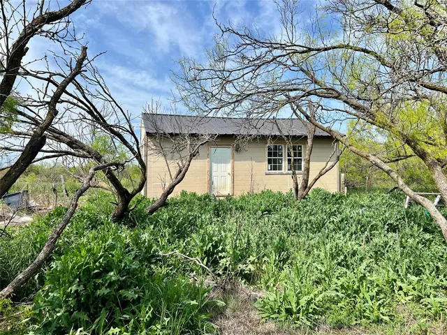 $100,000 | 258 Farm To Market Road 2224, Holliday, TX 76366