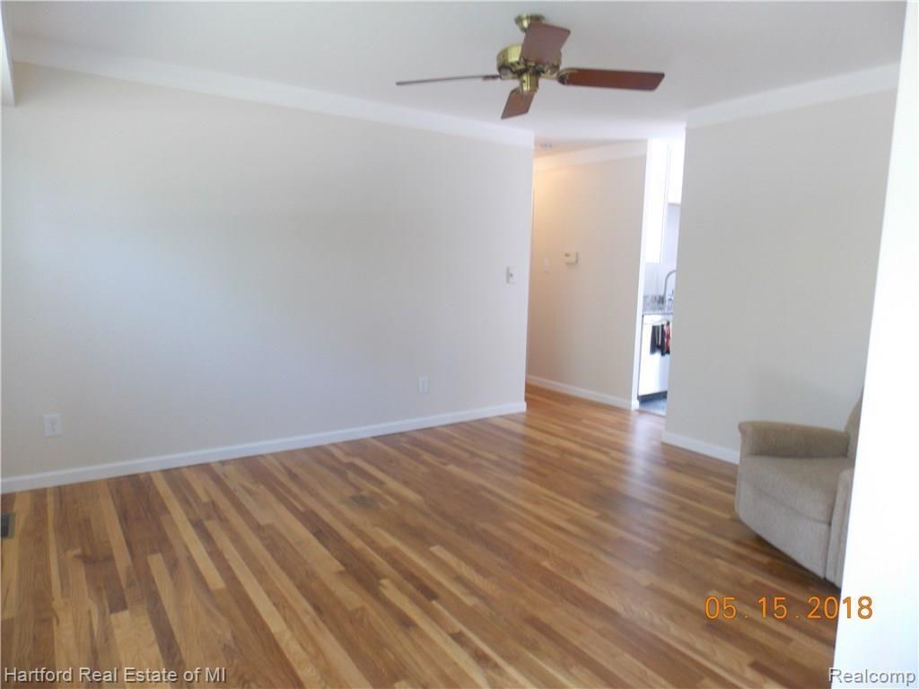 28017 West Nine Mile Road Farmington Hills, MI 48336 - Photo 4 of 27