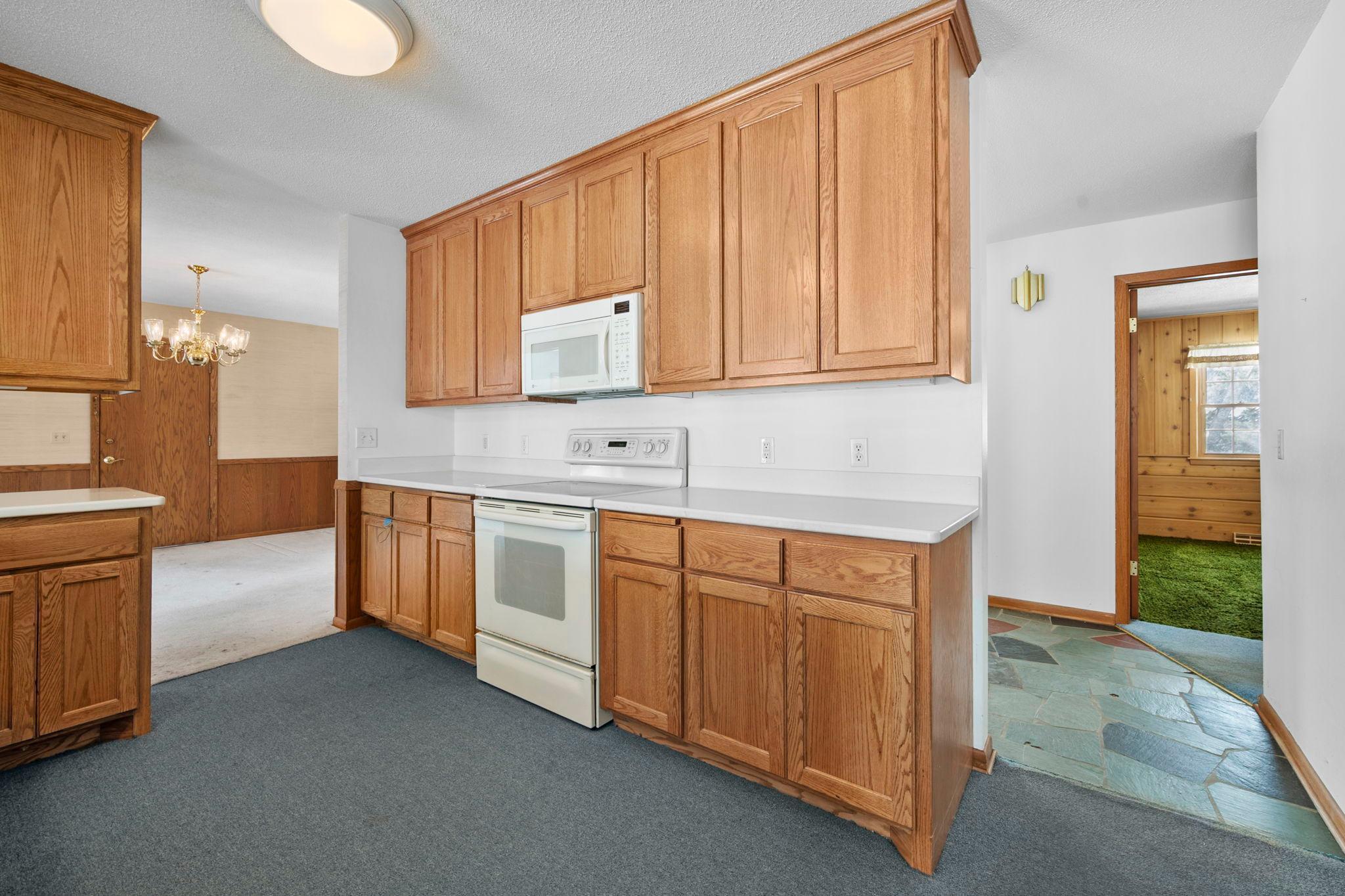 10000 Maple Circle Bloomington, MN 55431 - Photo 22 of 31