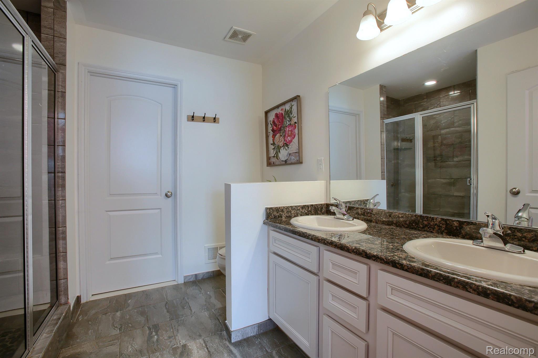 45838 Rathmore Drive Macomb, MI 48044 - Photo 18 of 27 Gallery Image 18