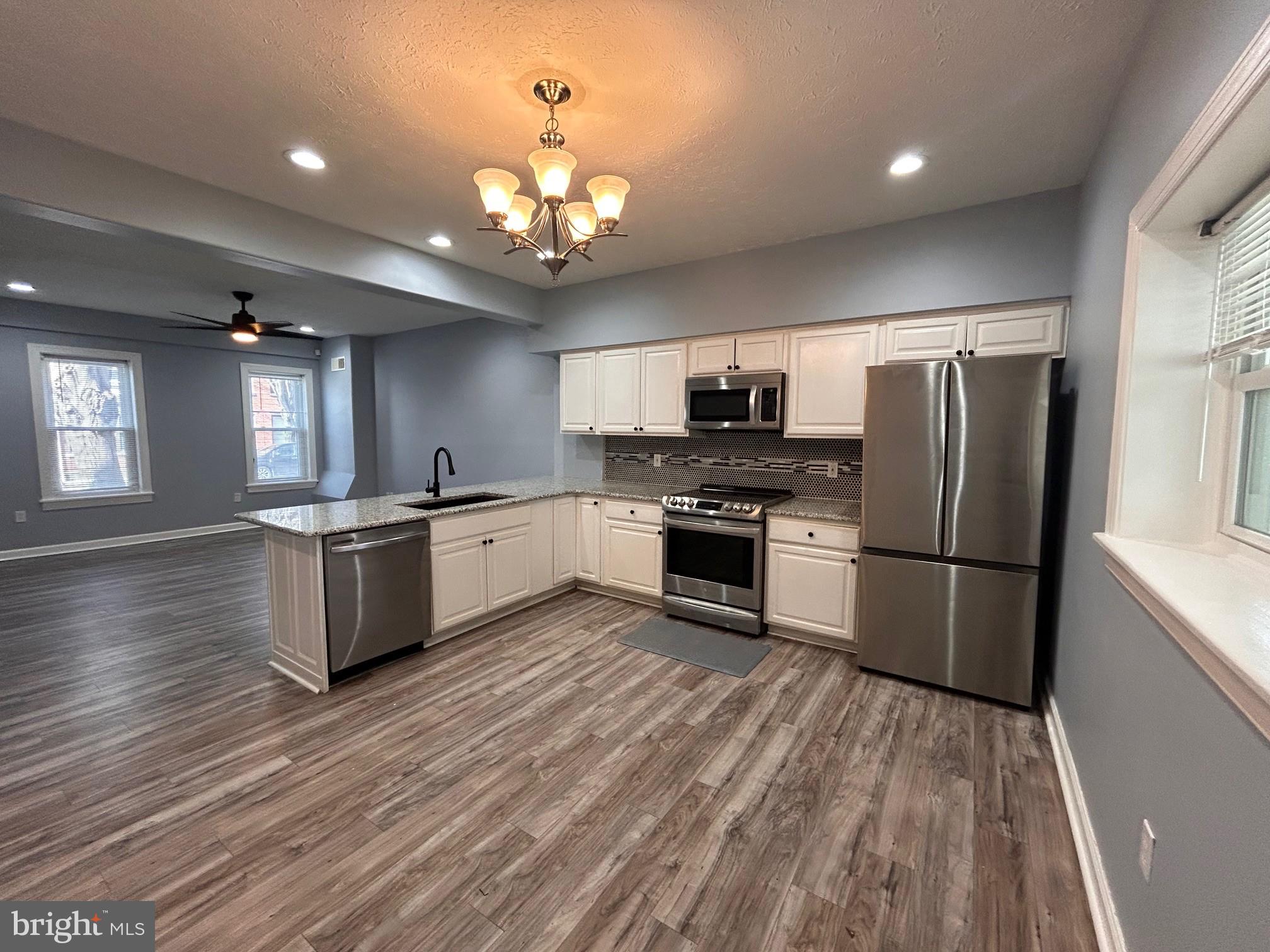 447 South George Street York, PA 17401 - Photo 4 of 11