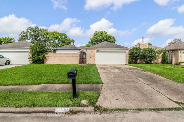 $219,000 | 4110 Summit Valley Drive, Houston, TX 77082
