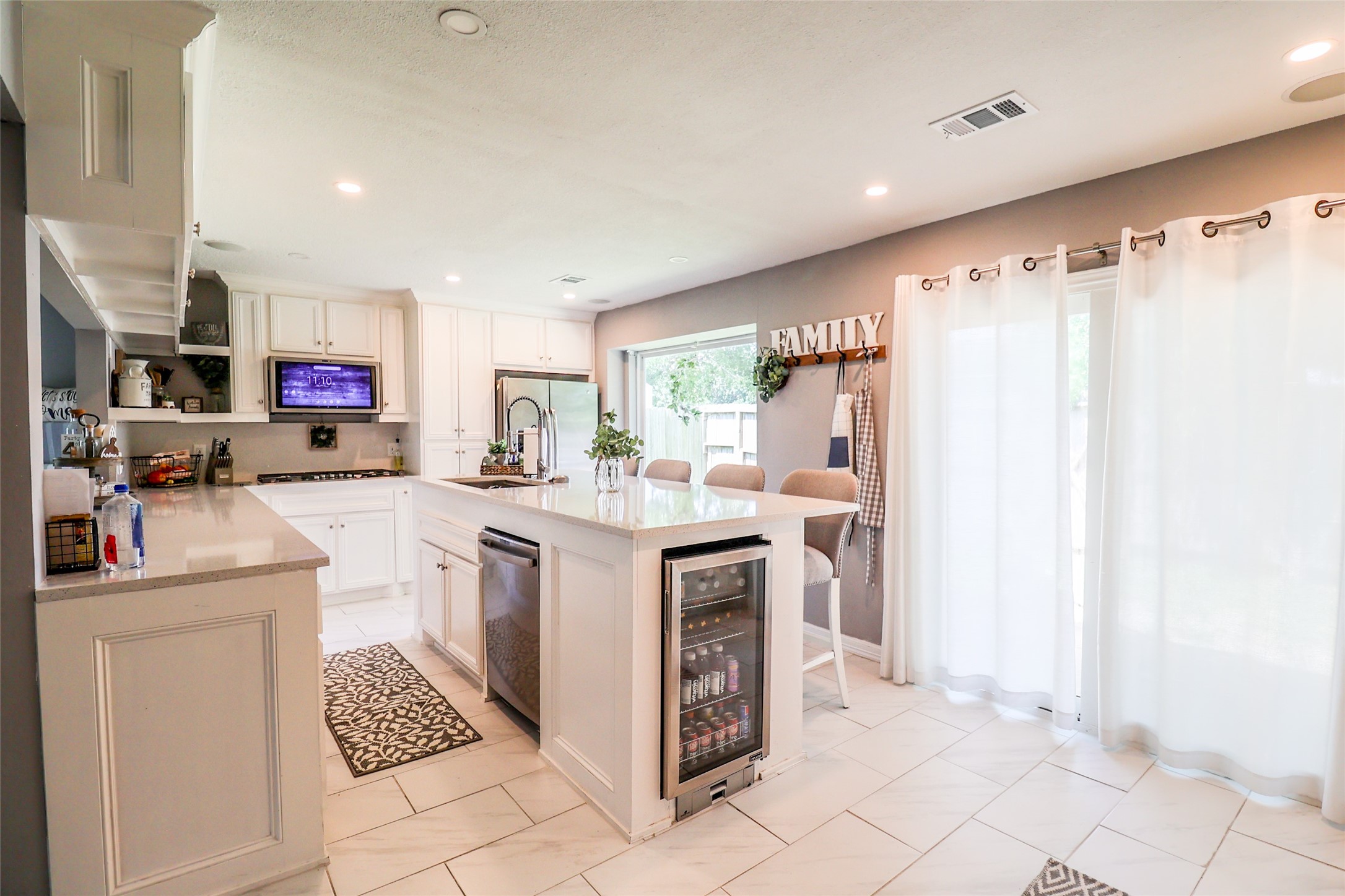 4110 Summit Valley Drive Houston, TX 77082 - Photo 13 of 33