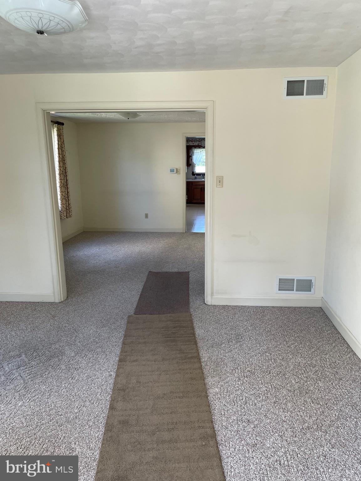 21 Harding Street Manchester, PA 17345 - Photo 11 of 34 Gallery Image 11
