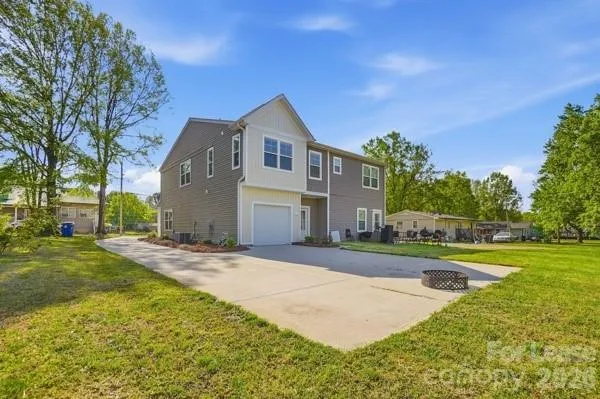 $2,100 | 19429 South Hill Street, Cornelius, NC 28031