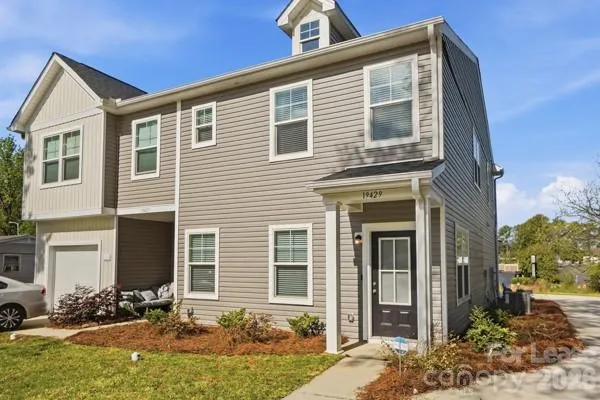 $2,100 | 19429 South Hill Street, Cornelius, NC 28031