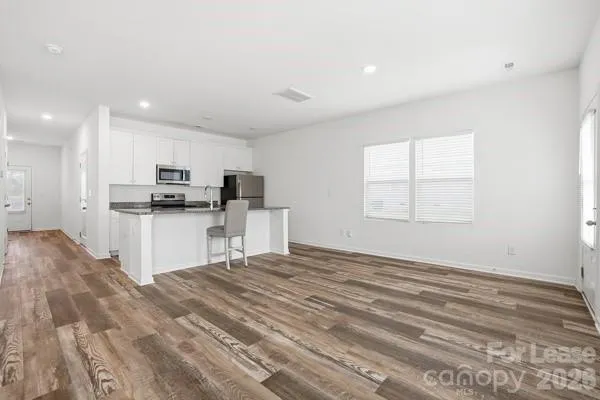 $2,100 | 19429 South Hill Street, Cornelius, NC 28031