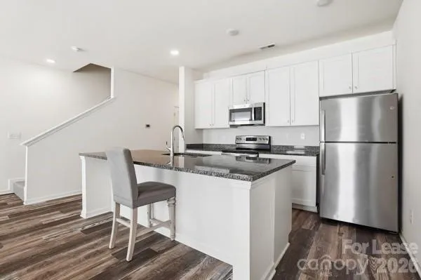 $2,100 | 19429 South Hill Street, Cornelius, NC 28031