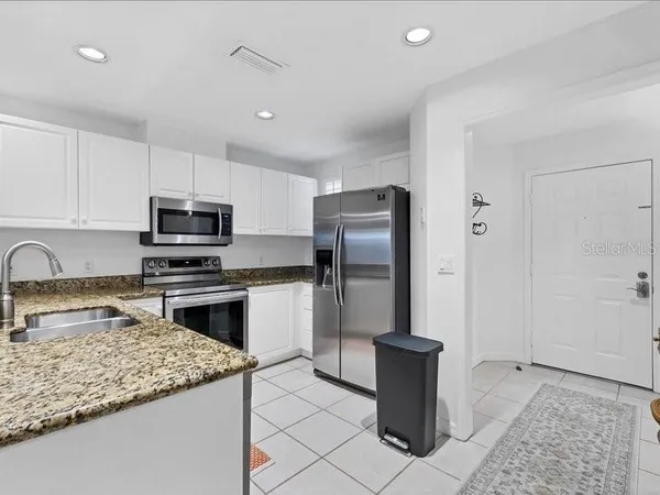 $4,200 | 3706 54th Drive West, Unit 103, Bradenton, FL 34210