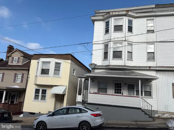 a car parked in a parking garage