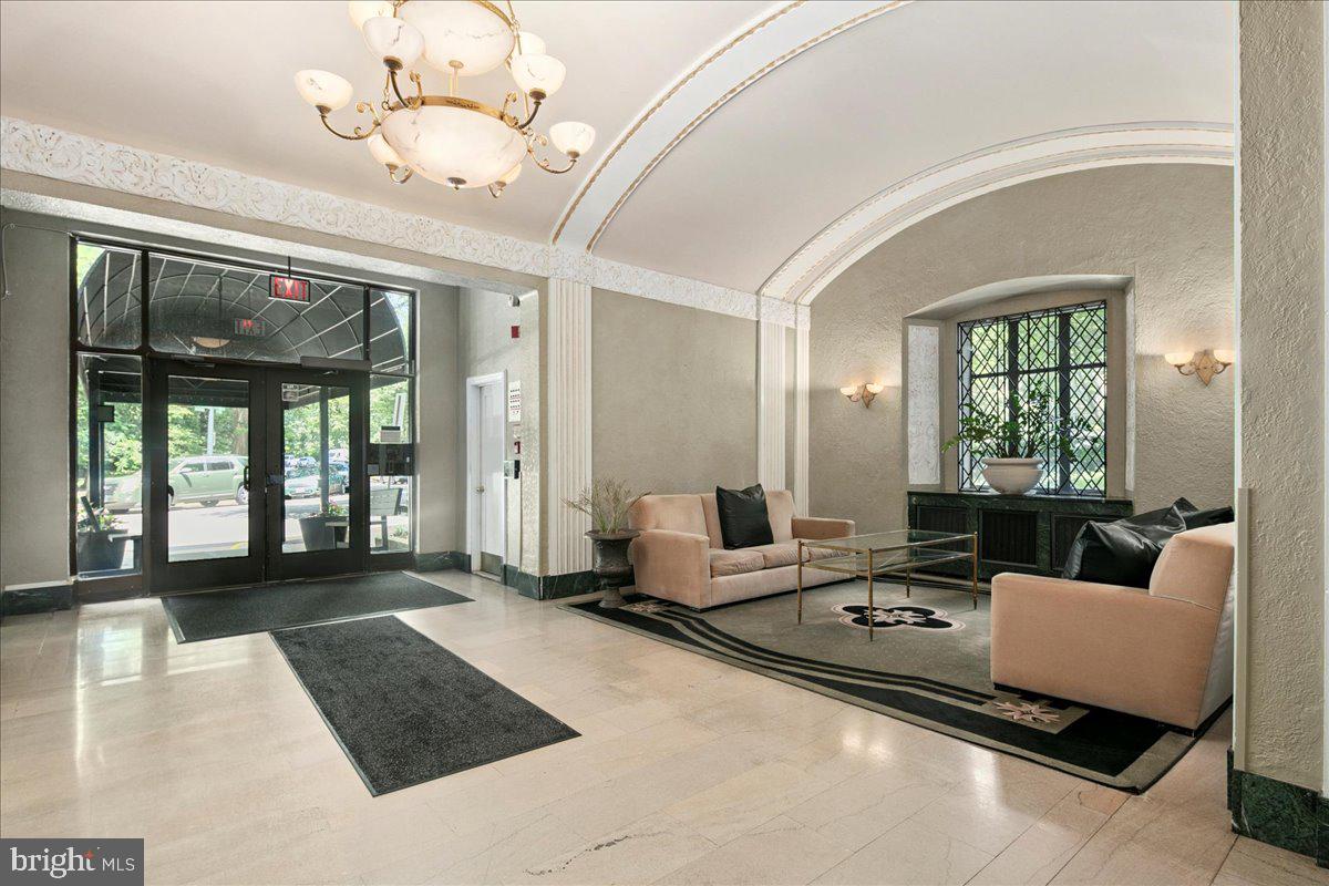 2032 Belmont Road Northwest, Unit 312 Washington, DC 20009 - Photo 11 of 40