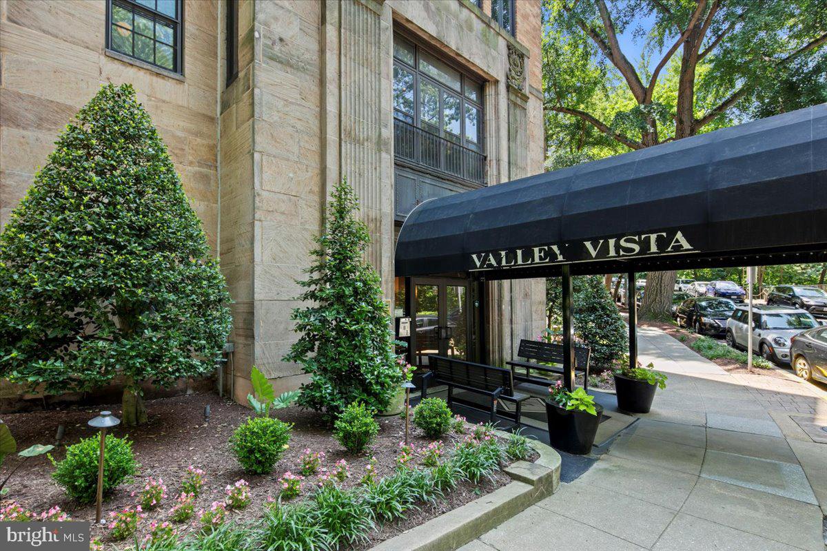 2032 Belmont Road Northwest, Unit 312 Washington, DC 20009 - Photo 2 of 40