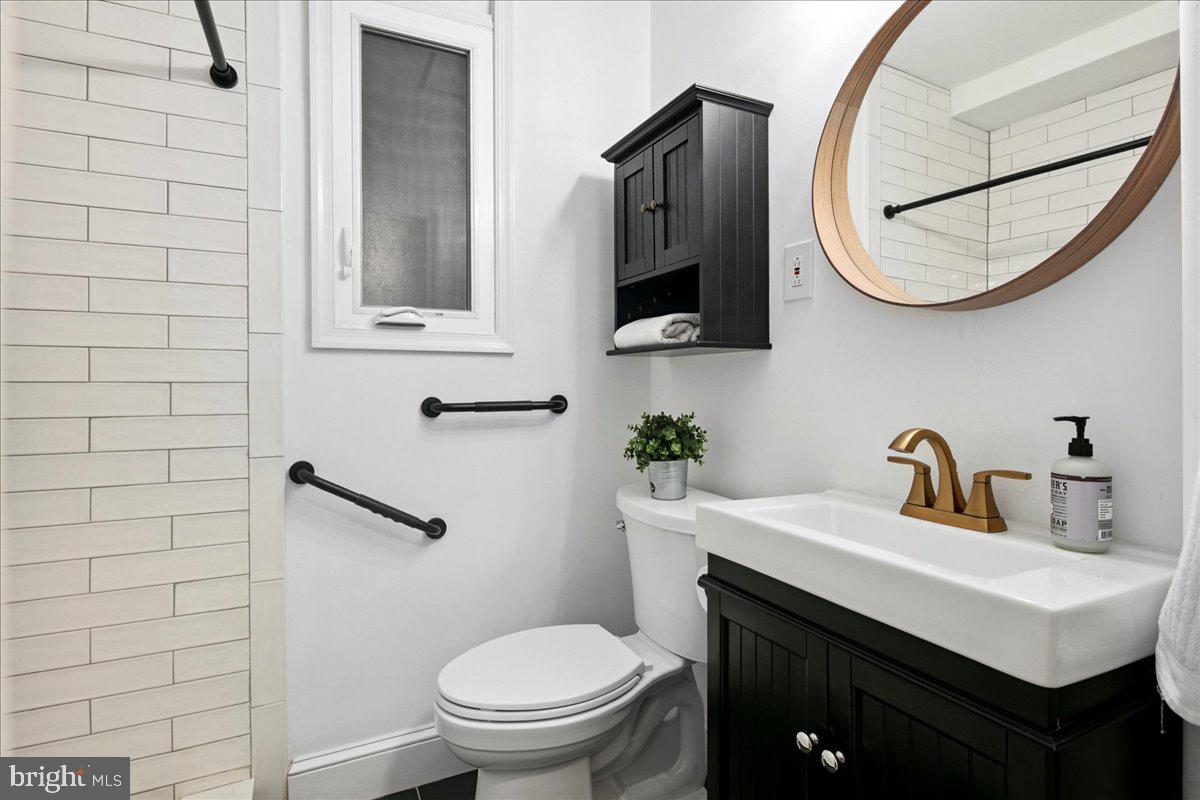 2032 Belmont Road Northwest, Unit 312 Washington, DC 20009 - Photo 33 of 40