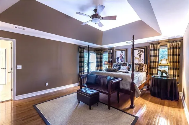 $5,800 | 2242 Lenox Walk Northeast, Atlanta, GA 30319