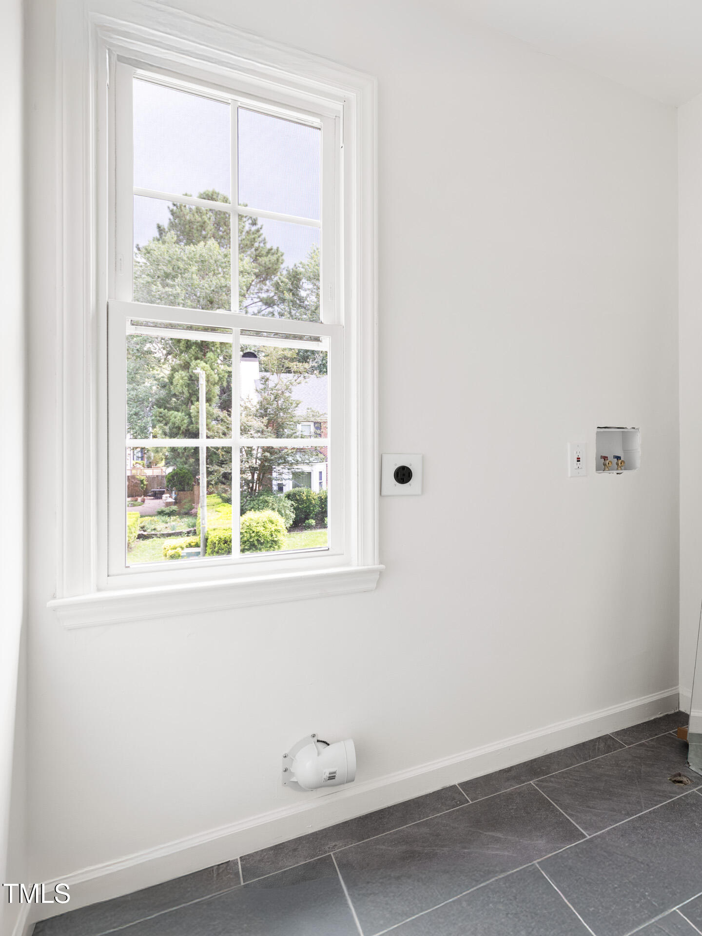 16 Cedar Hill Drive Durham, NC 27713 - Photo 33 of 35 a view of a window in a room