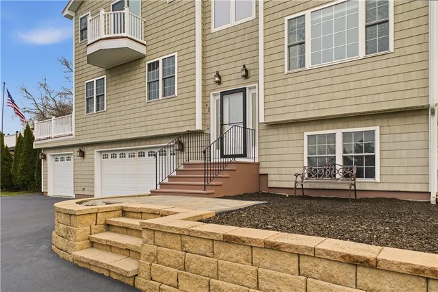 $899,900 | 42 Lewis Street, Tiverton, RI 02878