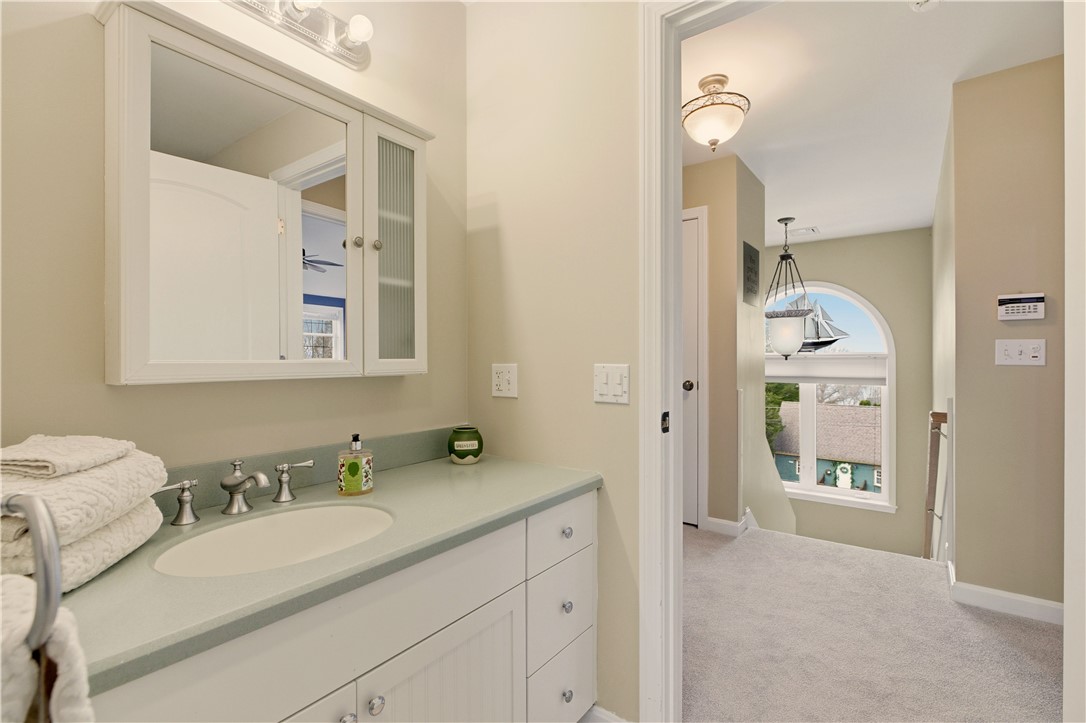 42 Lewis Street Tiverton, RI 02878 - Photo 34 of 50 2nd Floor Bath