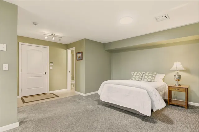 $899,900 | 42 Lewis Street, Tiverton, RI 02878