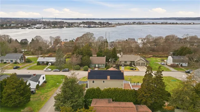 $899,900 | 42 Lewis Street, Tiverton, RI 02878