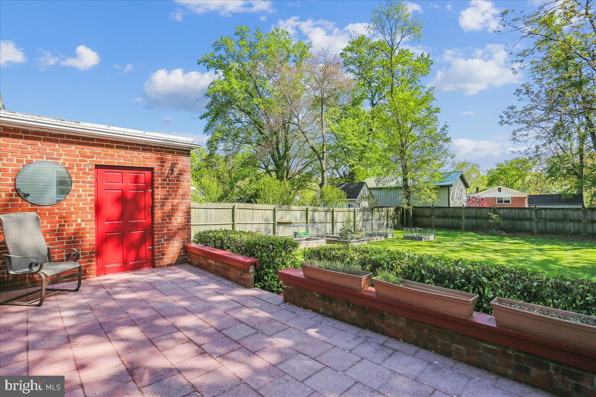 1806 Arcola Avenue Silver Spring, MD 20902 - Photo 18 of 32 Patio